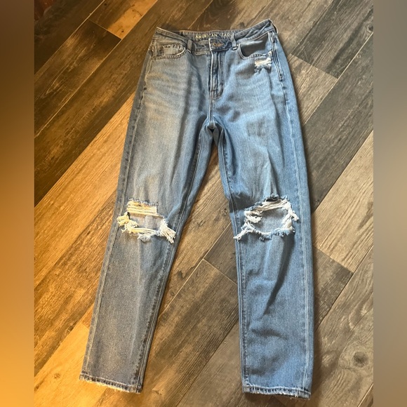 American Eagle Mom Jeans - Picture 2 of 6